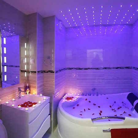 Front Beach Exclusive Apartments ستروغا المظهر الخارجي الصورة