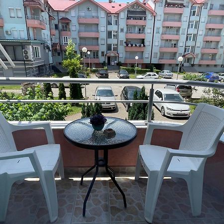 Front Beach Exclusive Apartments ستروغا المظهر الخارجي الصورة