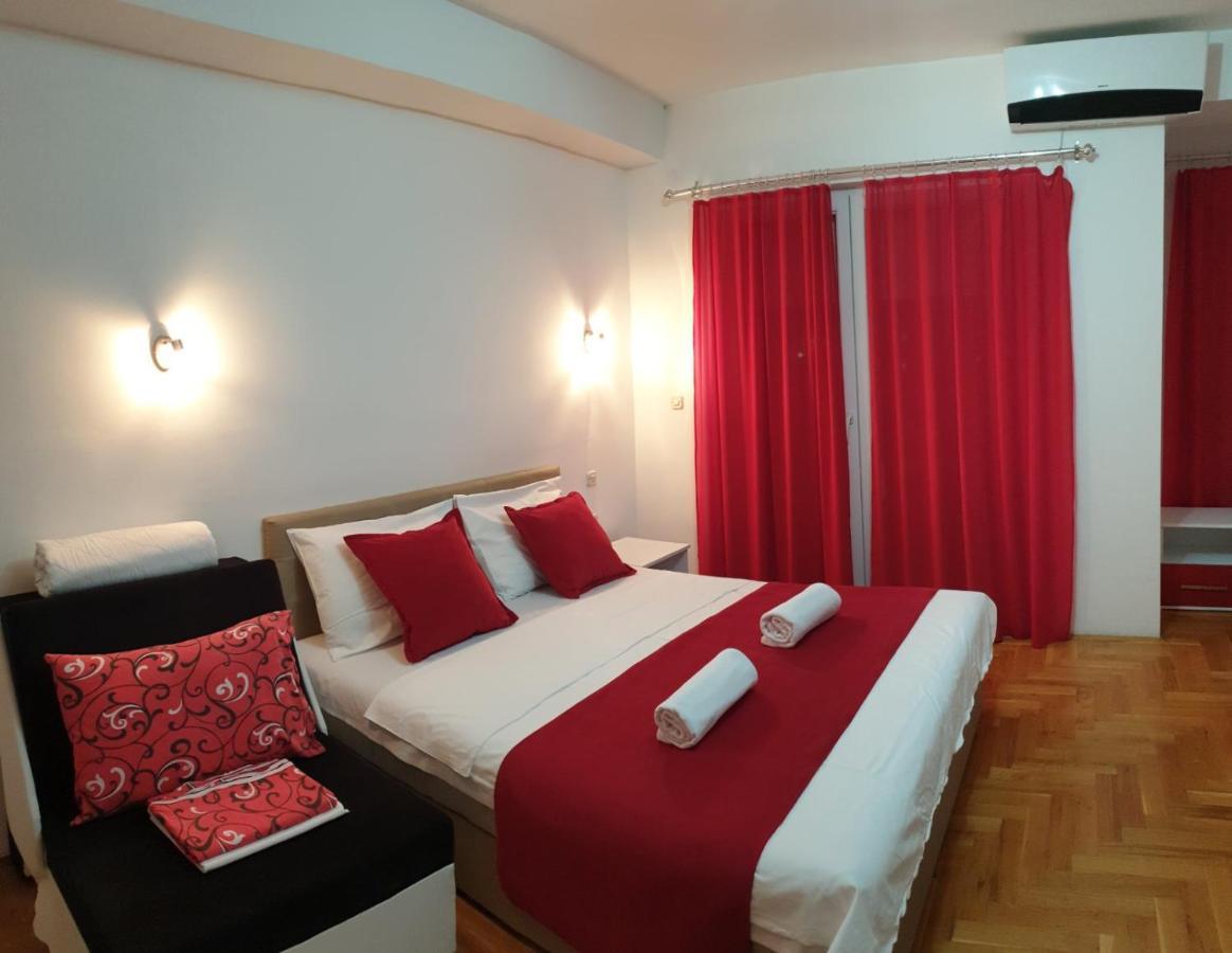 Front Beach Exclusive Apartments ستروغا المظهر الخارجي الصورة