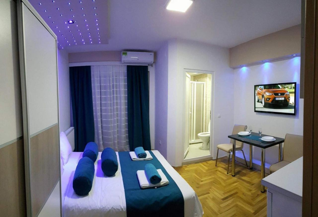 Front Beach Exclusive Apartments ستروغا المظهر الخارجي الصورة