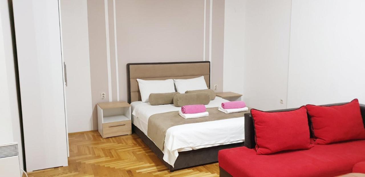 Front Beach Exclusive Apartments ستروغا المظهر الخارجي الصورة