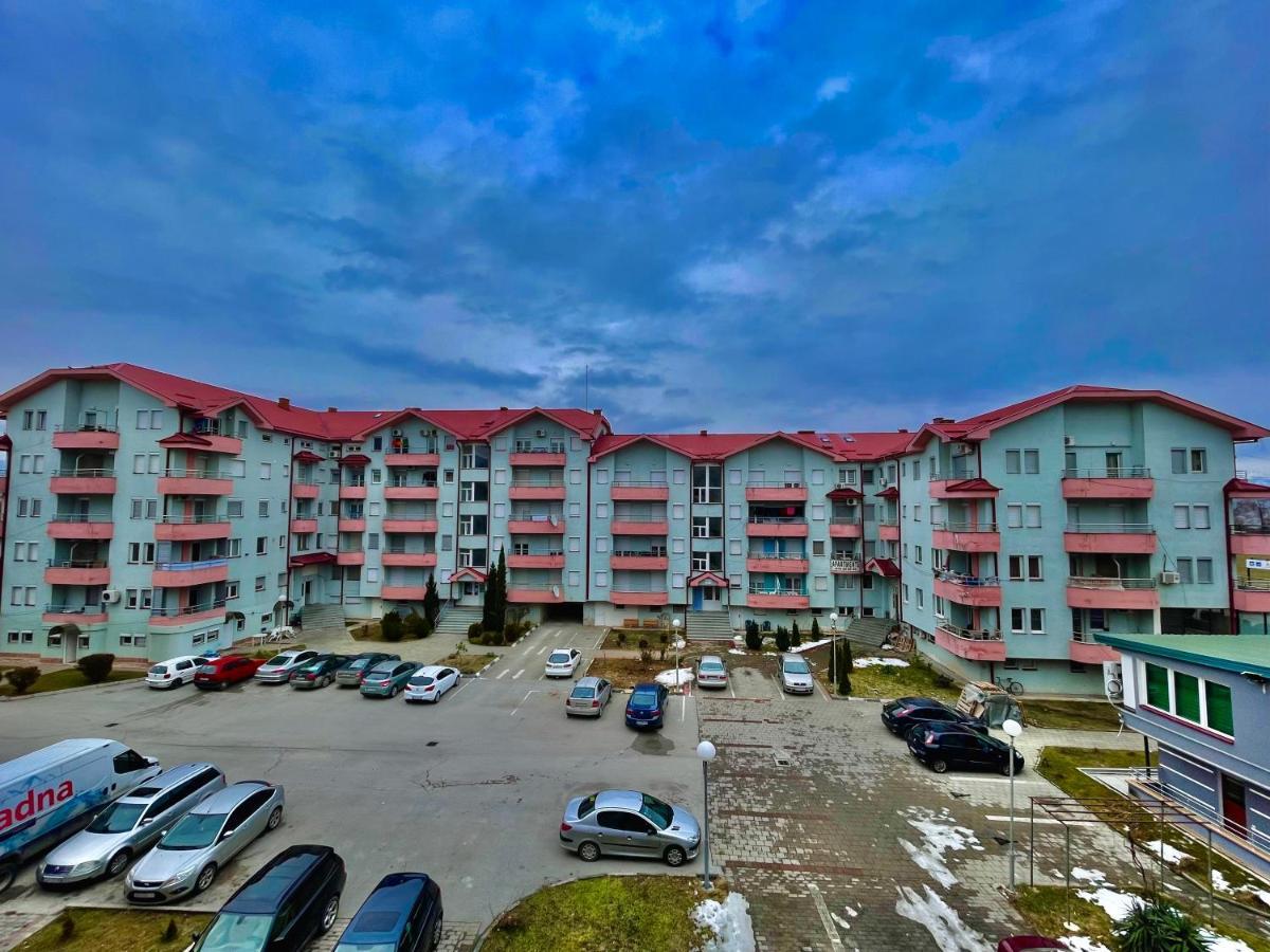 Front Beach Exclusive Apartments ستروغا المظهر الخارجي الصورة