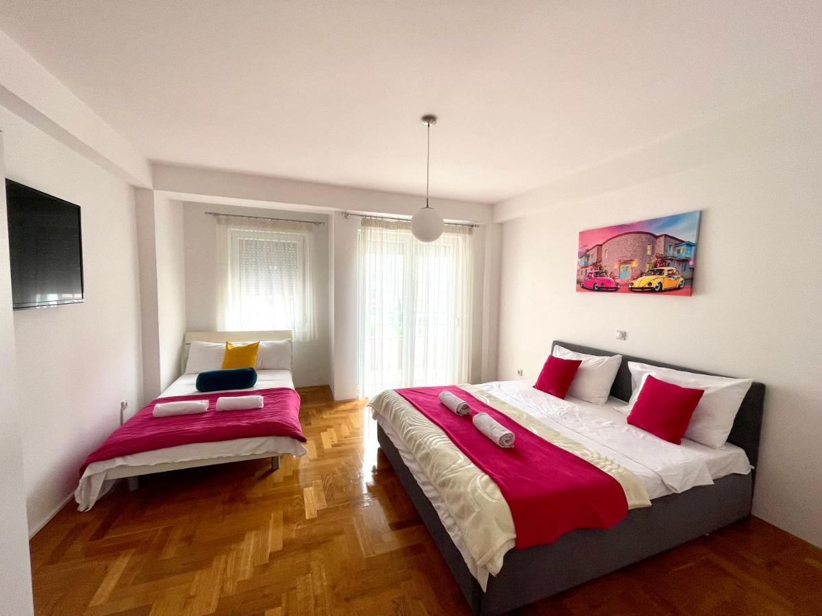Front Beach Exclusive Apartments ستروغا المظهر الخارجي الصورة