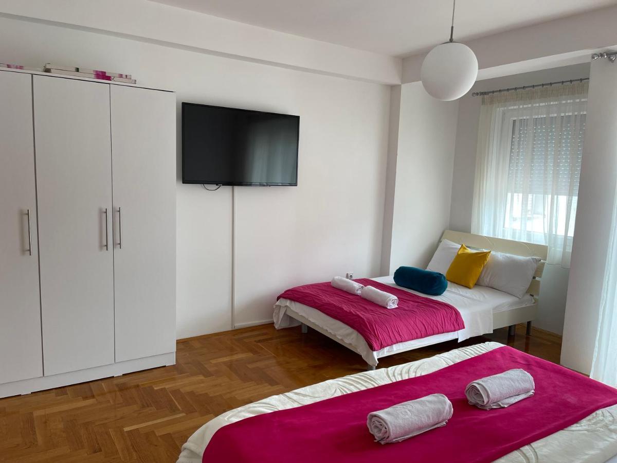 Front Beach Exclusive Apartments ستروغا المظهر الخارجي الصورة