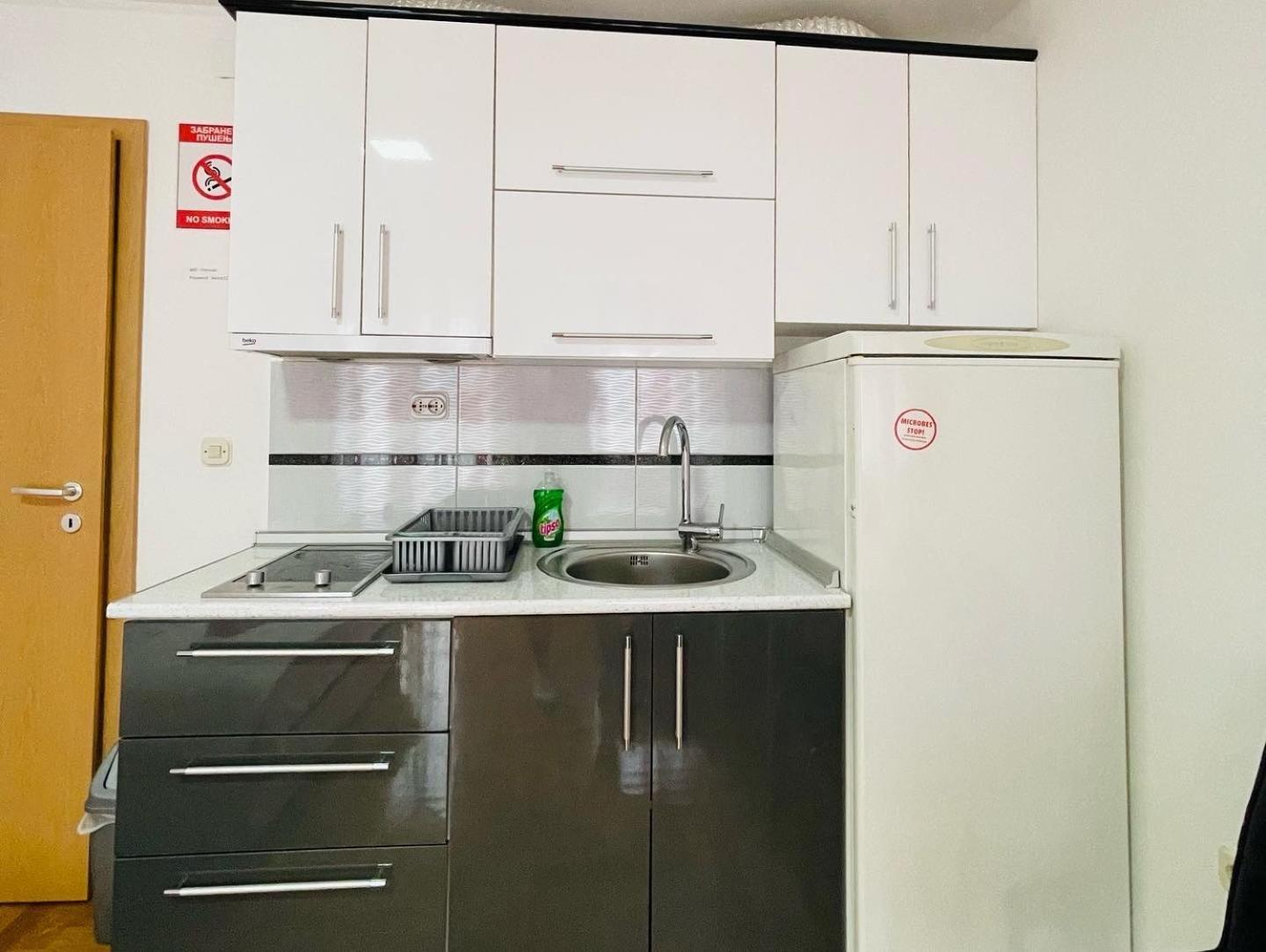 Front Beach Exclusive Apartments ستروغا المظهر الخارجي الصورة