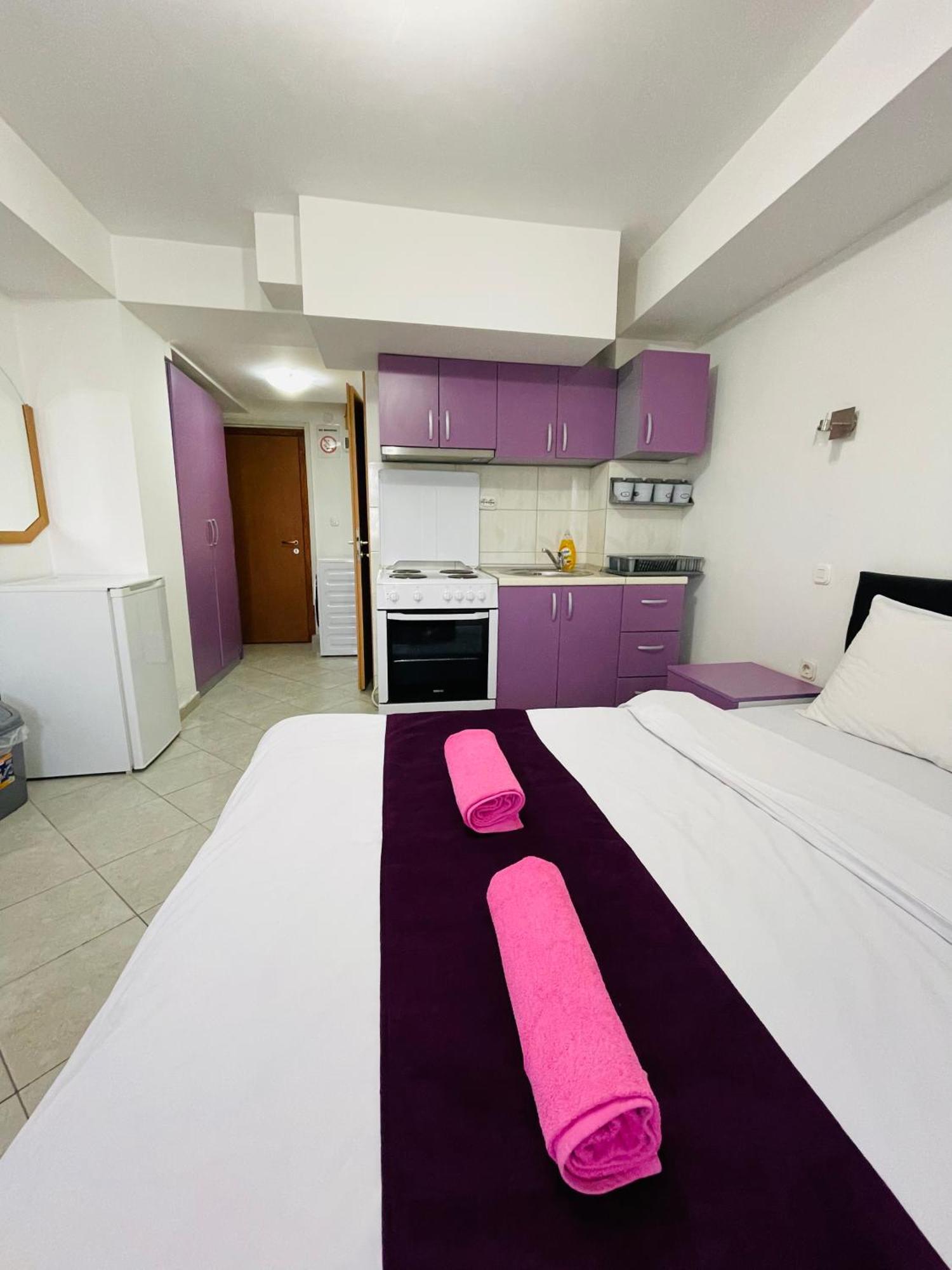 Front Beach Exclusive Apartments ستروغا المظهر الخارجي الصورة