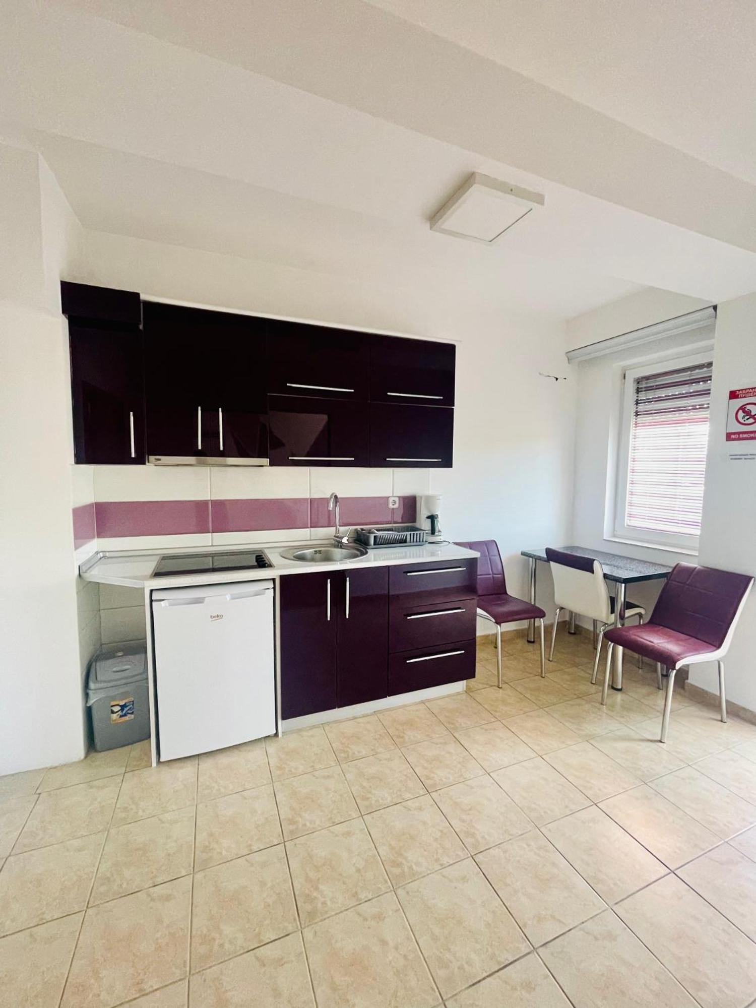 Front Beach Exclusive Apartments ستروغا المظهر الخارجي الصورة