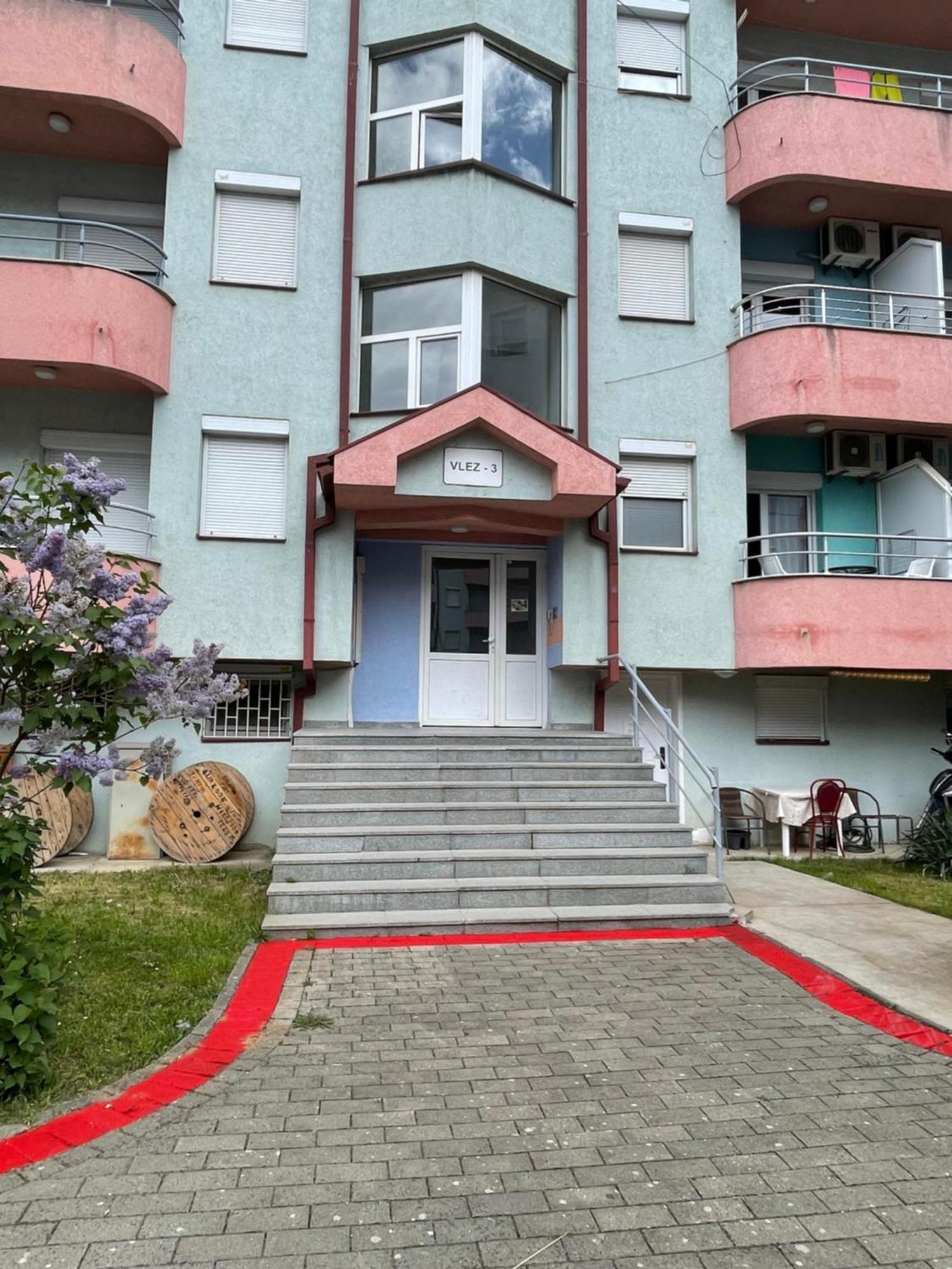 Front Beach Exclusive Apartments ستروغا المظهر الخارجي الصورة